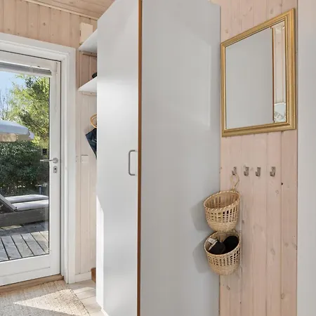 Sfeervol Vlak Bij Zee Voor Zes Pers Vakantiehuis Melby