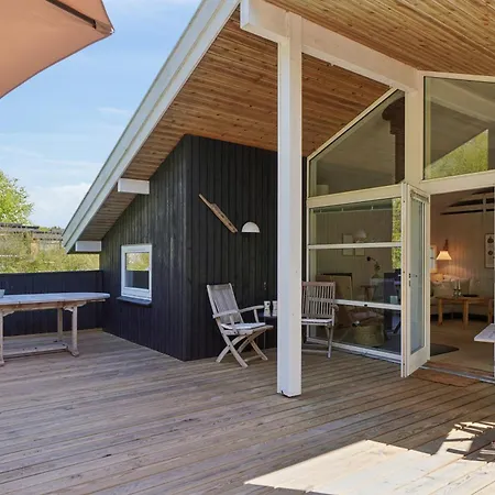 Vakantiehuis Sfeervol Vlak Bij Zee Voor Zes Pers